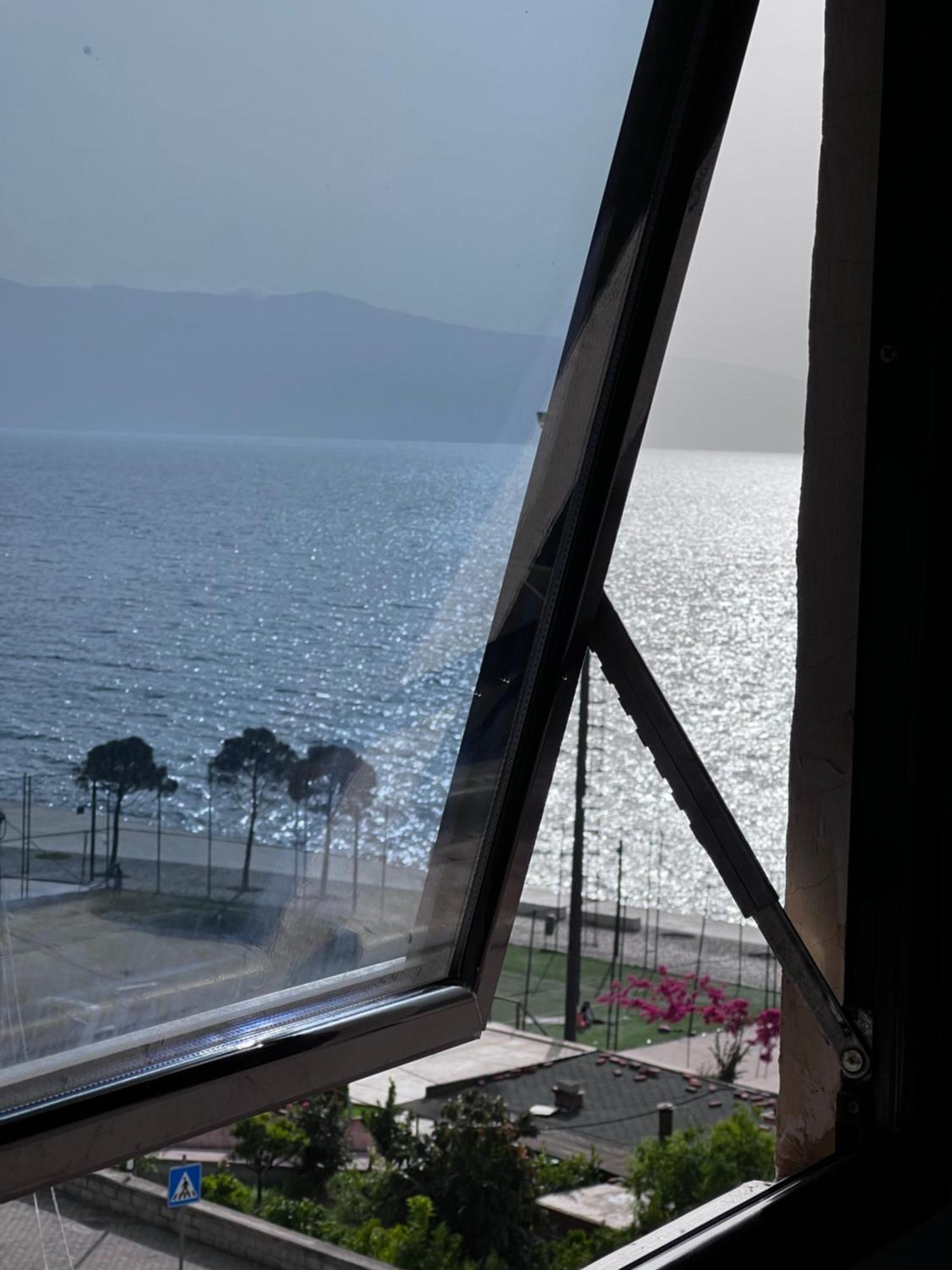 Hotel Lungomare Vlorë Eksteriør billede