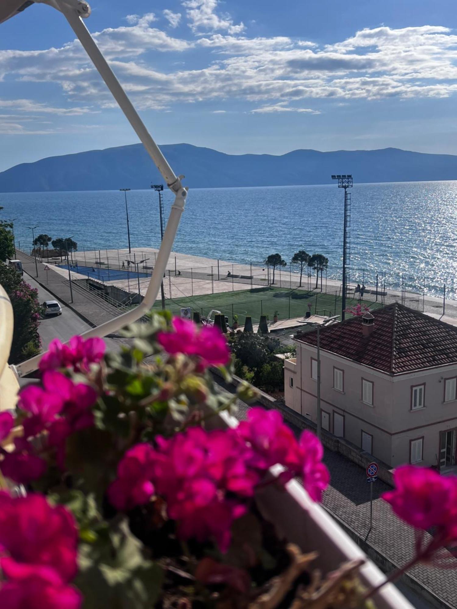 Hotel Lungomare Vlorë Eksteriør billede