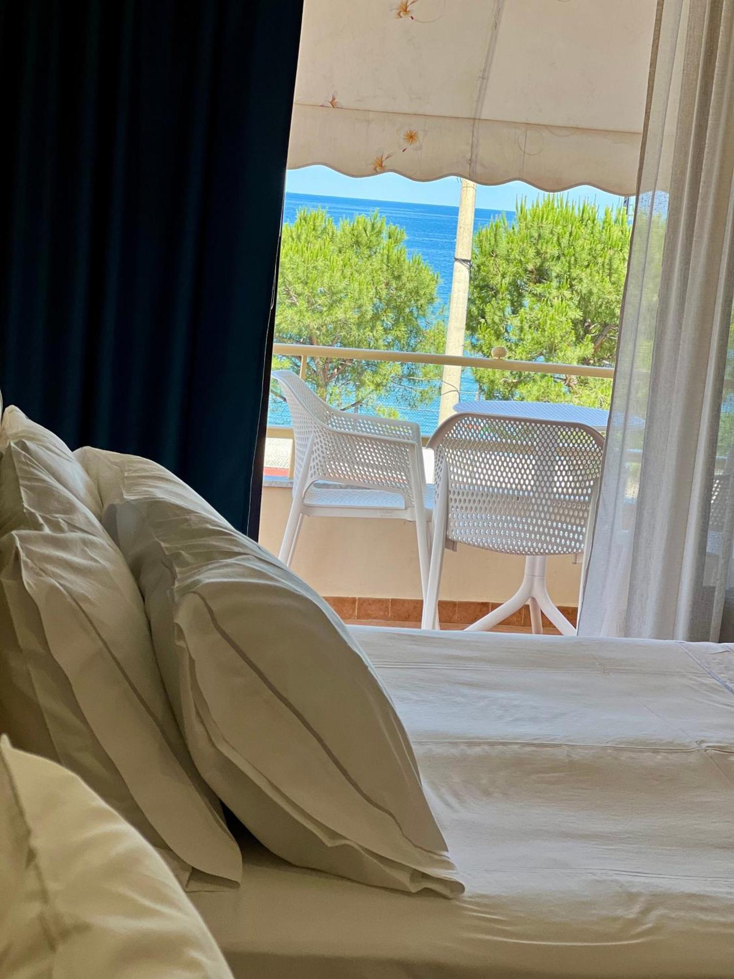 Hotel Lungomare Vlorë Eksteriør billede