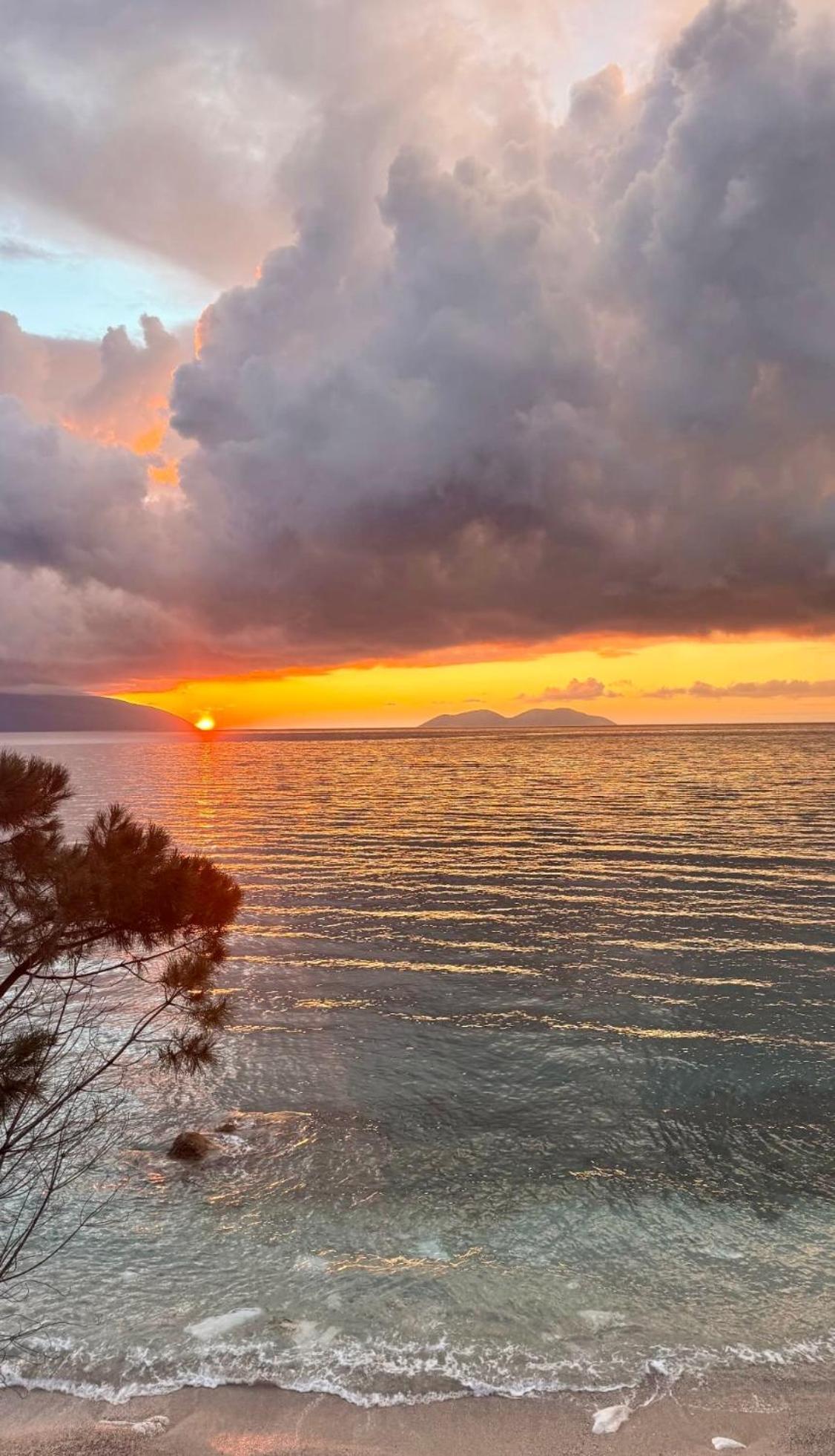 Hotel Lungomare Vlorë Eksteriør billede